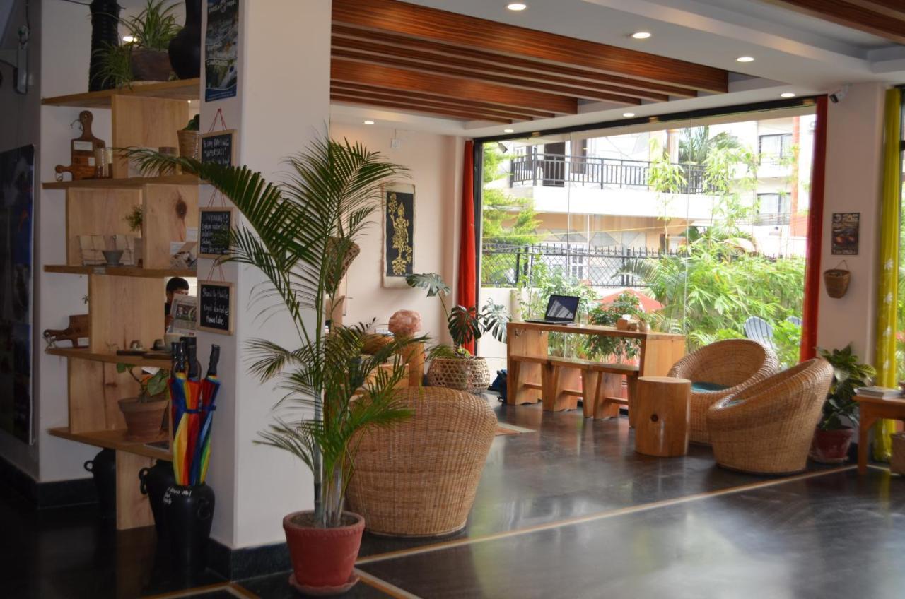 Hotel Karuna Pokhara Eksteriør billede