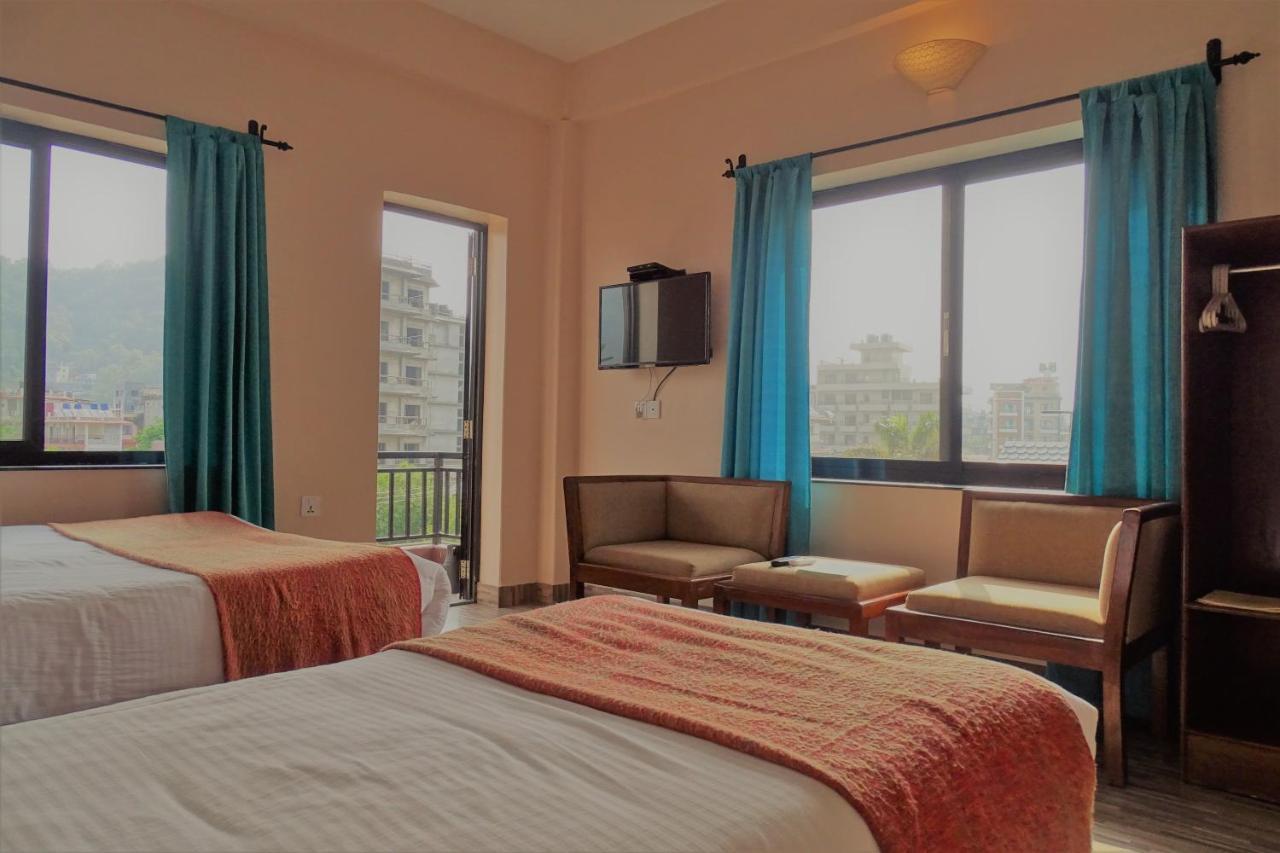 Hotel Karuna Pokhara Eksteriør billede