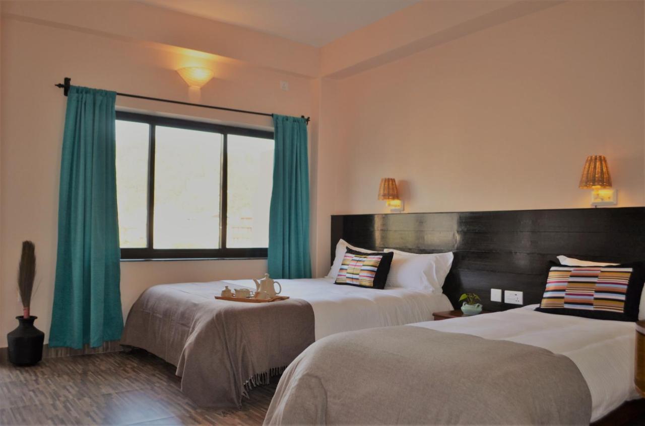Hotel Karuna Pokhara Eksteriør billede