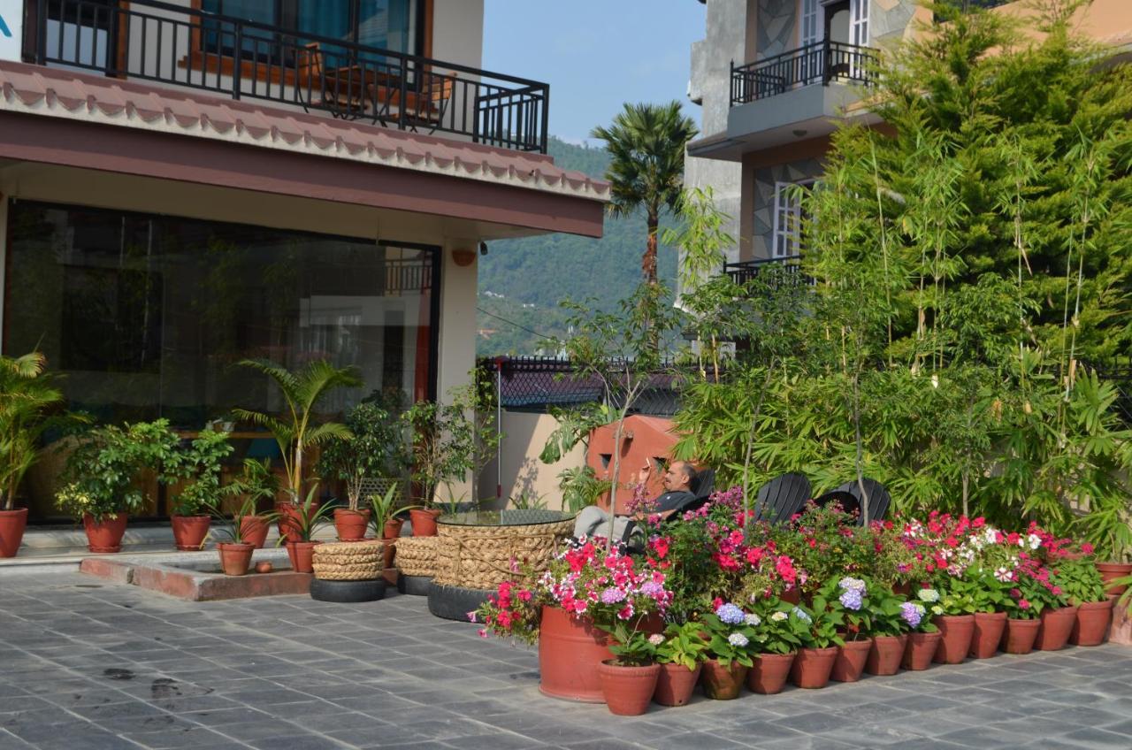 Hotel Karuna Pokhara Eksteriør billede
