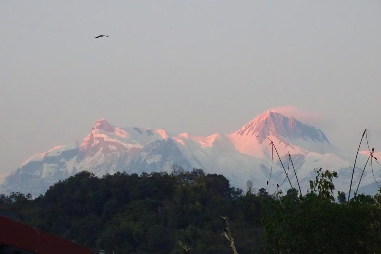 Hotel Karuna Pokhara Eksteriør billede