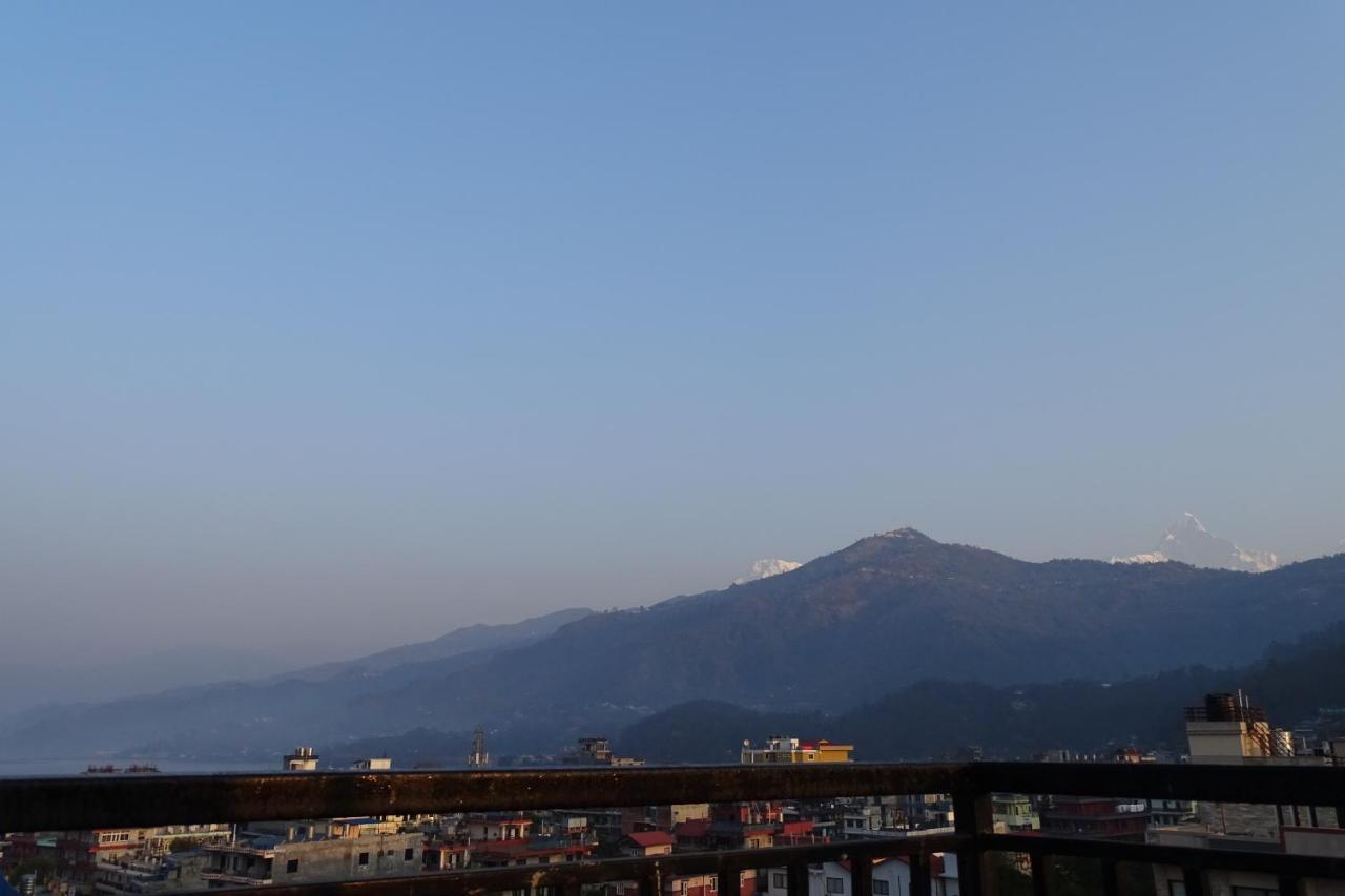 Hotel Karuna Pokhara Eksteriør billede